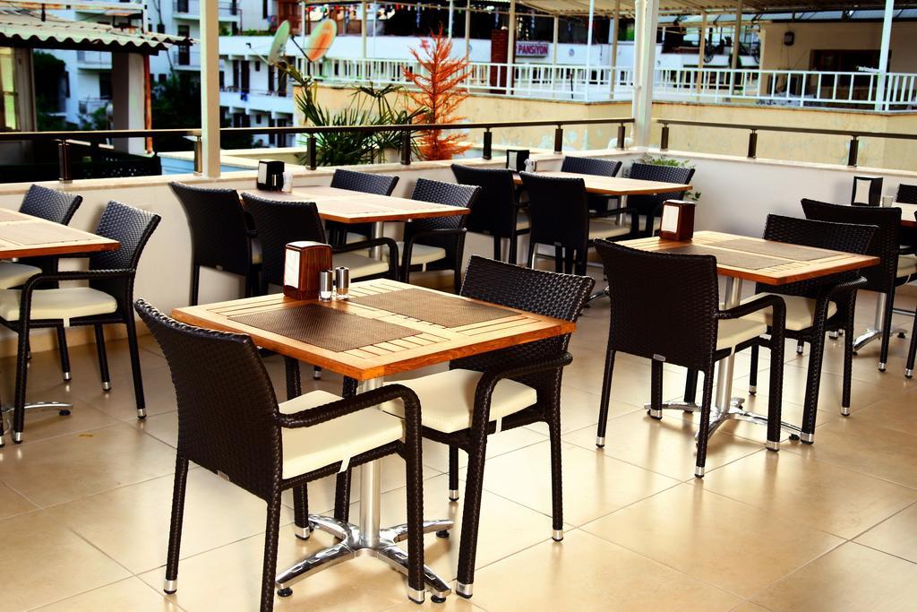 Hotel Hermes كاس المظهر الخارجي الصورة