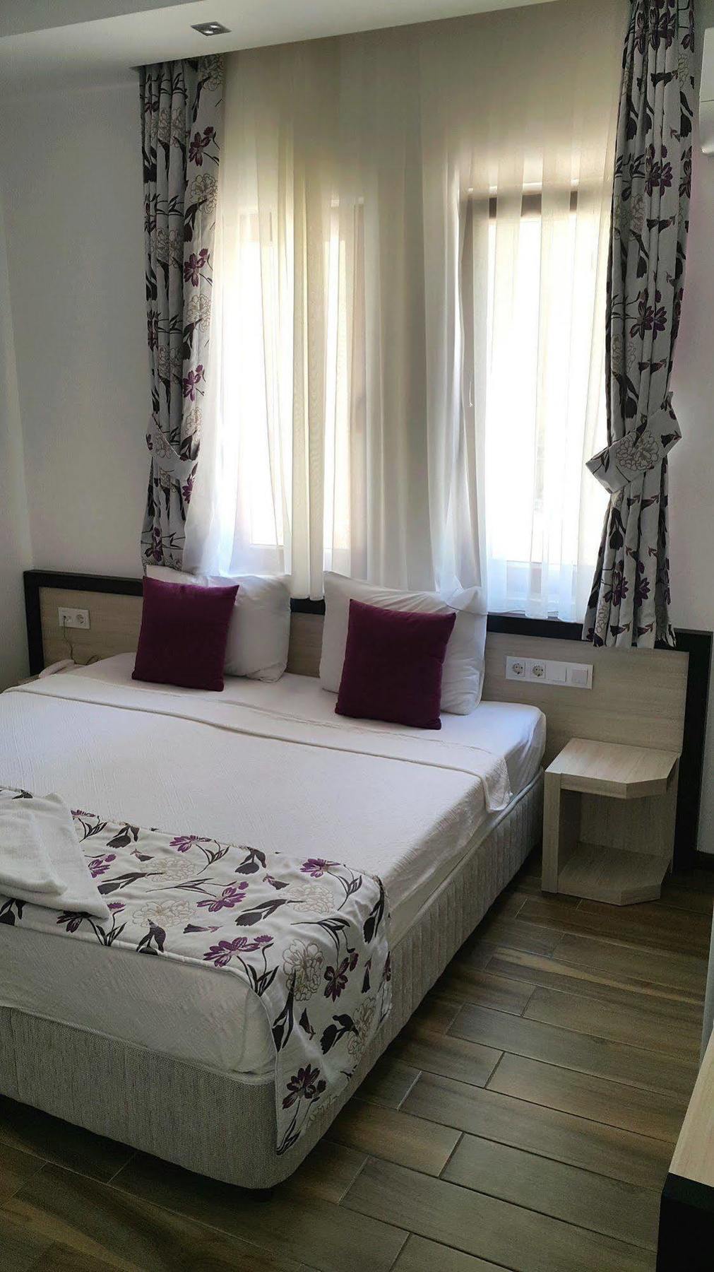 Hotel Hermes كاس المظهر الخارجي الصورة